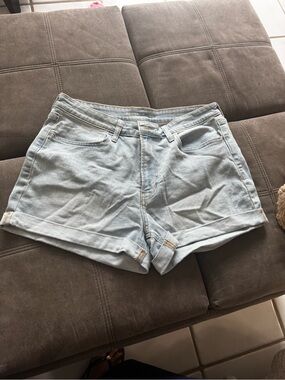 Old Navy Light Blue Denim Cuffed Women's Shorts